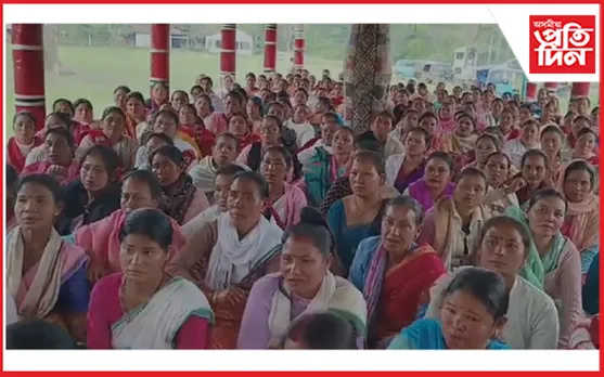 চিলাপথাৰৰ বোকাজানত ৰাজহুৱা সভা : আন্দোলনৰ হুংকাৰ মধ্যাহ্ন ভোজন ৰান্ধনী সন্থাৰ