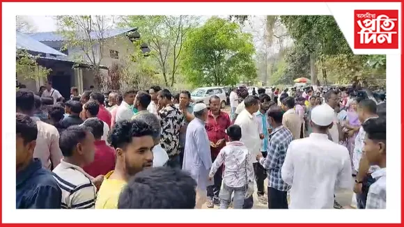 বিহালী বিধান সভা সমষ্টিৰ বিহালী আৰু বাঘমৰা উন্নয়ন খণ্ডত মনোনয়ন দাখিল কৰিবলৈ ভিৰ