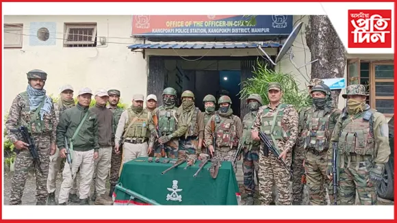 মণিপুৰত পৃথক পৃথক অভিযানত বুজণ পৰিমাণৰ অবৈধ মাৰণাস্ত্ৰ জব্দঃ তিনিজনক গ্ৰেপ্তাৰ 
