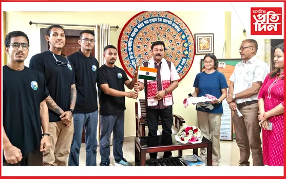 পৰ্বতাৰোহণ অভিযানৰ ফ্লেগ অফ মন্ত্ৰী ৰঞ্জিত কুমাৰ দাস