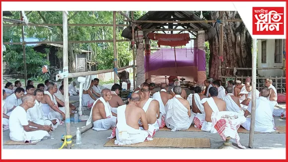বটদ্ৰৱাৰ দৌলৰ বাটত ২০০ বছৰীয়া পৰম্পৰাক উজ্জিৱীত কৰি পালন জেঠৰ পূৰ্নিমাৰ বৰসবাহ 