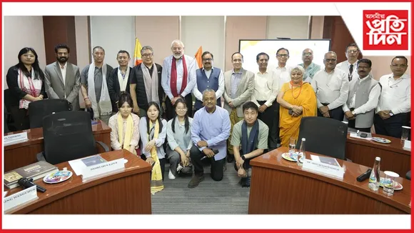 ভূটানৰ গেলেফু মাইণ্ডফুলনেছ চিটিৰ প্ৰতিনিধি দলৰ অসম ৰয়েল গ্ল’বেল ইউনিভাৰ্চিটি ভ্ৰমণ