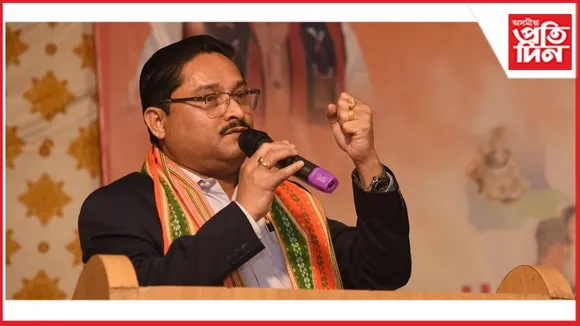 ABMSU ৰ ধমকে জাতিটোক দুৰ্বল কৰিব নোৱাৰেঃ দিলীপ শইকীয়া