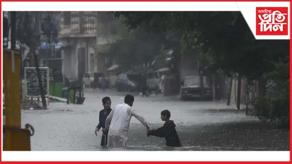 বানপানীত ডুবিছে পাকিস্তানঃ ২০০ জনৰো অধিক লোকে হেৰুৱালে প্ৰাণ...