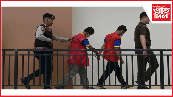 সমকামিতাৰ বিৰুদ্ধে ইণ্ডোনেছিয়াৰ শ্বৰিয়ত আদালতৰ অদ্ভুত ৰায়ঃ ৮০ কোবকৈ দিব ৰাজহুৱা স্থানত