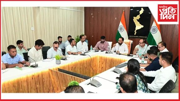 সম জিলা সম উন্নয়নৰ বাৰ্তালৈ মানকাচৰলৈ ইজনৰ পাছত সিজন মন্ত্ৰীঃ এইবাৰ উপস্থিত কেশৱ মহন্ত