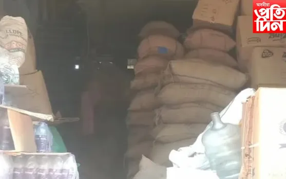 কাছাৰৰ উদাৰবন্দত ৪১৩ বস্তা চৰকাৰী চোৰাং চাউল জব্দ...