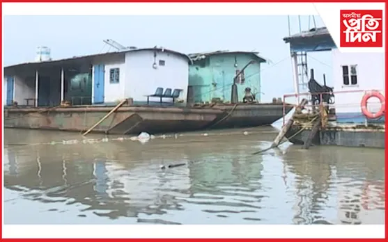 গুৱাহাটী-উত্তৰ গুৱাহাটীৰ মাজত বন্ধ ফেৰী চলাচলঃ যাত্ৰীৰ মাজত হাহাকাৰ... 