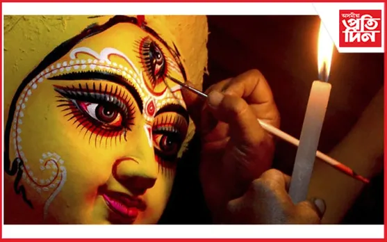 দেওবাৰে মহালয়া, দেৱী দুৰ্গাৰ মূৰ্তিত অন্তিম পৰশ দিব মৃন্ময় শিল্পীয়ে...