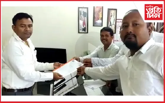 নামৰূপ সাৰ কাৰখানা বিক্ৰীৰ বিৰুদ্ধে সৰৱ জাতীয় পৰিষদ...

 