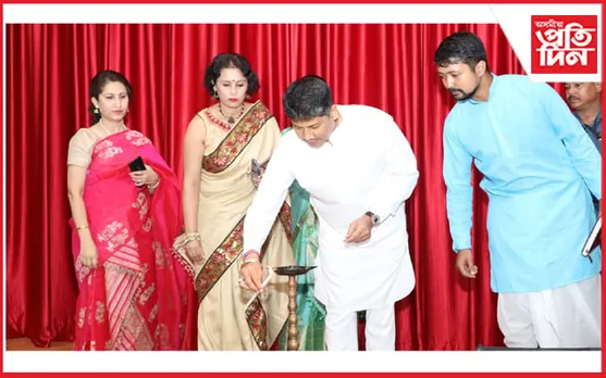 ঐতিহাসিক কটন বিশ্ববিদ্যালয়ত অংকীয়া ভাওনা, উদ্বোধন কৰিলে মন্ত্ৰী পিযুষ হাজৰিকাই
