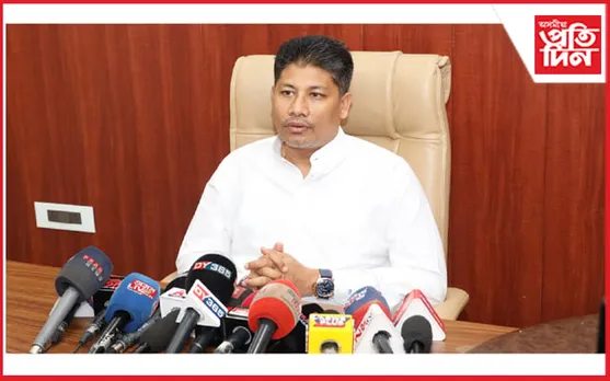 অসম আৰক্ষীক কৃতজ্ঞতা জনালে পীযুষ হাজৰীকাইঃ দালালচক্ৰৰ কবলত নপৰিবলৈ সকলোকে আহ্বান...
