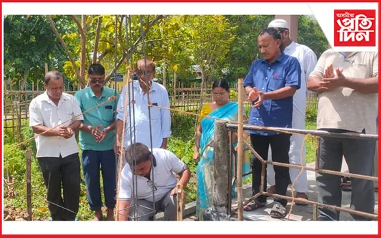 মথুৰাপুৰ ছোৱালী উচ্চ ইংৰাজী বিদ্যালয়ত 
অতিৰিক্ত শ্ৰেণীকোঠাৰ আধাৰশিলা স্থাপন...