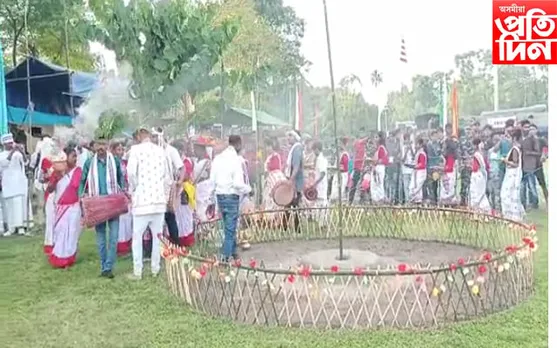 বাক্সাত কৰম উৎসৱ উদযাপন

