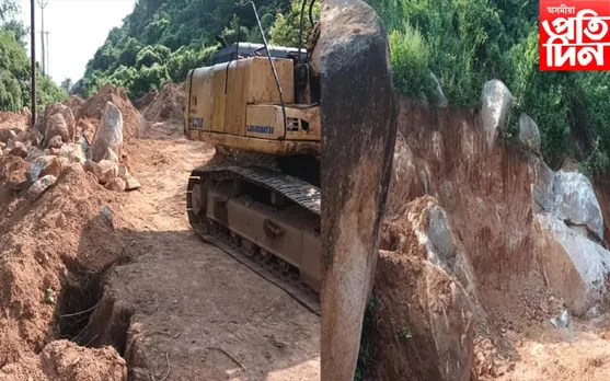 বকোত ইলেকট্ৰিক টাৱাৰ নিৰ্মাণৰ নামত পাহাৰ কাটি প্ৰকৃতি ধ্বংস...