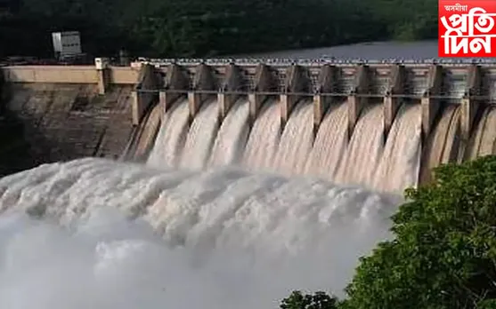বিপদে লগ এৰা নাই এন এইচ পি চি নদীবান্ধক...