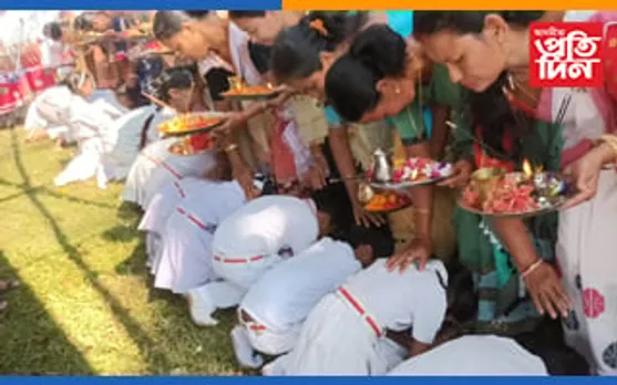 বকোত পাঁচ শতাধিক শিক্ষাৰ্থীয়ে চৰণ স্পৰ্শ কৰিলে মাতৃৰ...