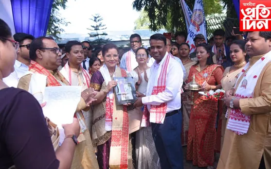 নগাঁৱৰ মিছন স্কুলৰ ১৭৫ বছৰীয়া জয়ন্তীঃ বৰ্ণিল সাংস্কৃতিক শোভাযাত্ৰা...