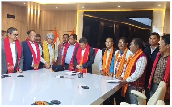 কাৰ্বি আংলং স্বায়ত্বশাসিত পৰিষদৰ মুখ্য কাৰ্যবাহী সদস্যৰে ইটছা, কাৰ্বি, তিৱা সাহিত্য সভাৰ বৈঠক...