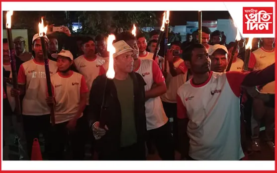 হাতত জুইশিখা লৈ কাজিৰঙাত 'আল্ট্ৰা ৰাণ- ২০২৩' মুকলি জুবিনৰ... 