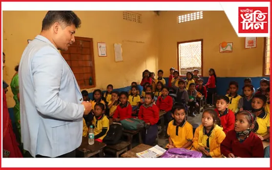 গুণোৎসৱ উপলক্ষে দুখনকৈ বিদ্যালয়ত মন্ত্ৰী পীযুষ হাজৰীকা...