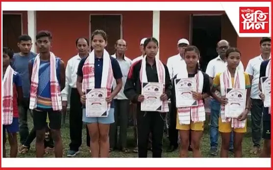 কামপুৰত ৮ গৰাকী খেলুৱৈক সম্বৰ্ধনা...