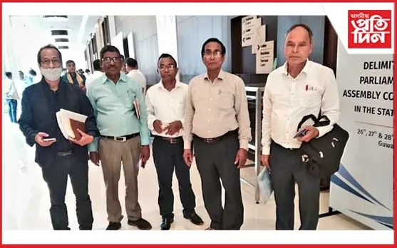 ঢকুৱাখনা সমষ্টি সন্দৰ্ভত মুখ্য নিৰ্বাচনী আয়ুক্তক ১১ দফীয়া দাবী পত্ৰঃ ২৪ সংগঠনৰ নিৰ্বাচন বর্জনৰ হুংকাৰ...