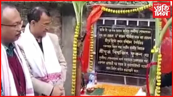 নুমলীগড় শোধনাগাৰৰ অৰ্থ সাহাৰ্যৰে গোলাঘাটৰ লোকনিৰ্মান বিভাগৰ দায়িত্বত পথ নিৰ্মান...