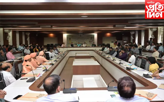 গোবর্ধন আঁচনি ৰূপায়নৰ ওপৰত মন্ত্রী জয়ন্ত মল্লবৰুৱাৰ গোপালকৰ সৈতে মত বিনিময়...