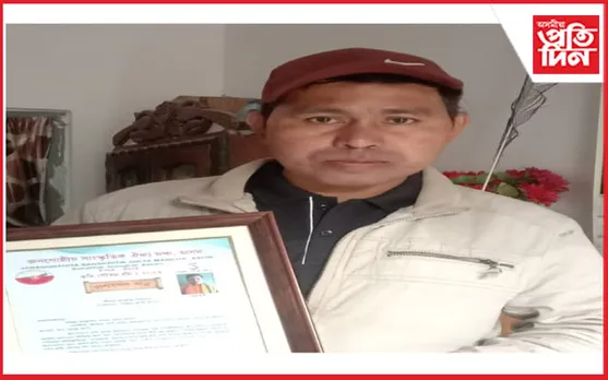 কাঠফুলা খেতিৰ জড়িয়তে লাখ টকা উপাৰ্জন এজন কৃষকৰ..
