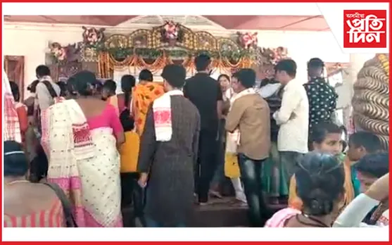 দৌলযাত্রা মহোৎসৱৰ চতুৰ্থ দিনাও বটদ্রৱা থানত তীৰ্থ যাত্রীৰ লানি-নিছিগা সোঁত