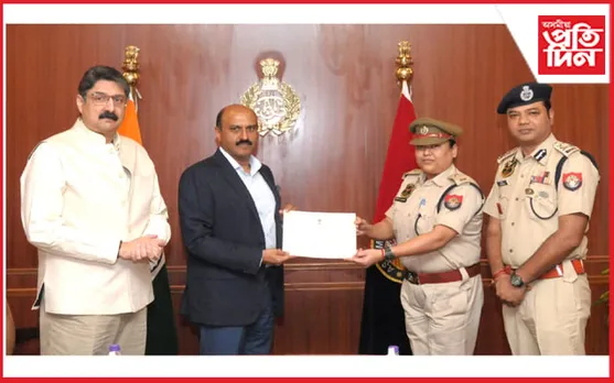'সমূহ মহিলা আৰক্ষী থানা'ৰ সন্মান লাভঃ মানপত্ৰ প্ৰদান আৰক্ষী সঞ্চালক প্ৰধানৰ 