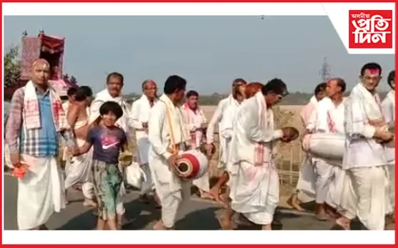 দিহিং সত্ৰত পৰাম্পৰাগতভাৱে দৌলোৎসৱ পালন