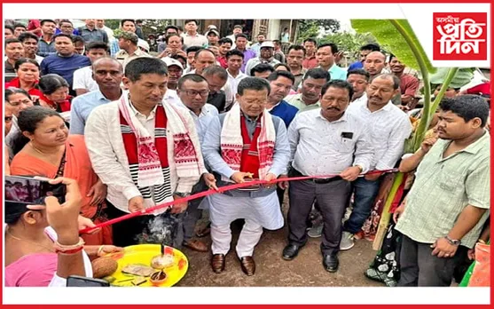 ঢকুৱাখনাত সাংসদ, বিধায়কৰ ৯ আঁচনিৰ আধাৰশিলা স্থাপন...