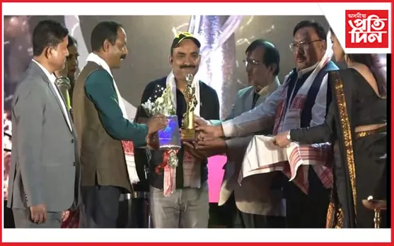 গহপুৰৰ জ্যেষ্ঠ সাংবাদিক ভুৱন শইকীয়াইলৈ Personality Of The Year-2022 সন্মান...