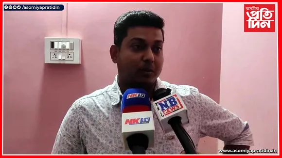 নামত চৰকাৰী চিকিৎসক সেৱা  আগবঢ়ায় ব্যক্তিগত খণ্ডৰ প্ৰতিষ্ঠানত...