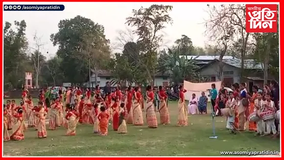 পশ্চিম গোলাঘাট আঞ্চলিক ছাত্ৰ সন্থাৰ বিহুনাচ আৰু ঢোলবাদন কৰ্মশালাৰ সামৰণি...