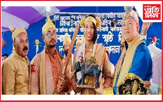 চৰাইদেউত লাভলীনা বৰগোঁহাইক টাইপাৰ বীৰাঙ্গনা মুলগাভৰু বঁটা প্ৰদান...