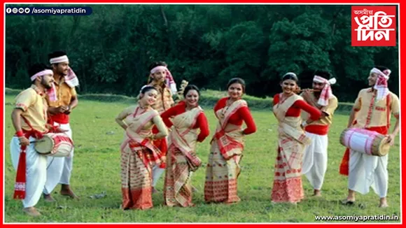 প্ৰসংগ গছতলৰ বিহু: হেৰাই যাব ধৰা পৰম্পৰা ৰক্ষাৰ চেষ্টা বেচৰকাৰী সংস্থাৰ...