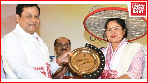 লাভলীনা,নয়নমণিকে ধৰি ভালেকেইগৰাকী খেলুৱৈক অসম অলিম্পিক সংস্থাৰ সম্বৰ্দ্ধনা