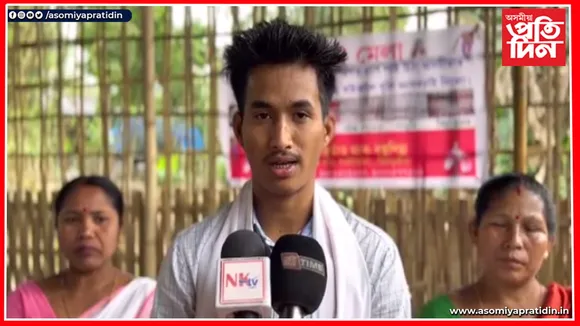 থলুৱা গামোচাৰে বজাৰ দখল চাবুৱাৰ যুৱকৰ...