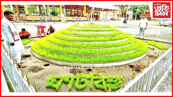 ফাট বিহুক লৈ নব্য ৰূপেৰে প্ৰাণ পাইছে চাৰিকঢ়িয়াৰ পাৰৰ মহঘুলি চাপৰিয়ে.. 