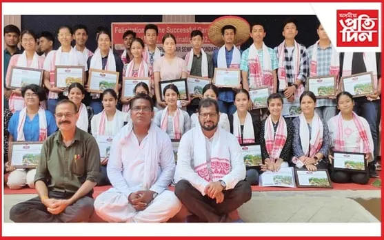 বৰঙাবাৰীৰ মৰ্ণিং ষ্টাৰ হাইস্কুলত কৃতী ছাত্ৰ-ছাত্ৰীৰ অভিনন্দন সভা...