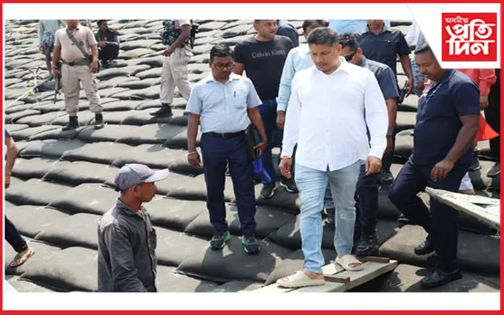 পানীখাইটিত ব্ৰহ্মপুত্ৰৰ খহনীয়া ৰোধৰ কাম পৰিদৰ্শন জলসম্পদ মন্ত্ৰী পীযুষ হাজৰিকাৰ...
