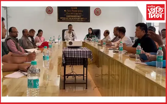 ৩০ খন চাহ বাগিচাৰ কৰ্তৃপক্ষৰ সৈতে বিধায়ক পোনাকণ বৰুৱা মিলিত হয় আলোচনাত...