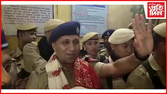 ঢকুৱাখনাবাসী ৰাইজৰ আতিথ্যত আপ্লুত আৰক্ষী অধীক্ষক আনন্দ মিশ্ৰ