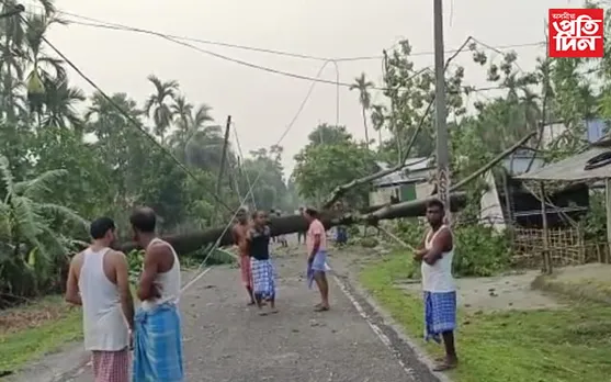 মাণিকপুৰত নিশা প্ৰচণ্ড ধুমুহা-বৰষুণ...