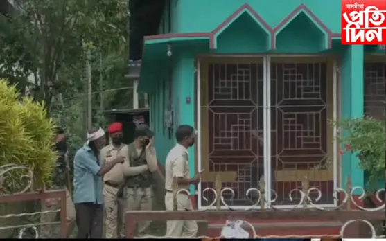 ঘৰৰ ভিতৰত উদ্ধাৰ যুৱকৰ অৰ্ধগলিত মৃতদেহ