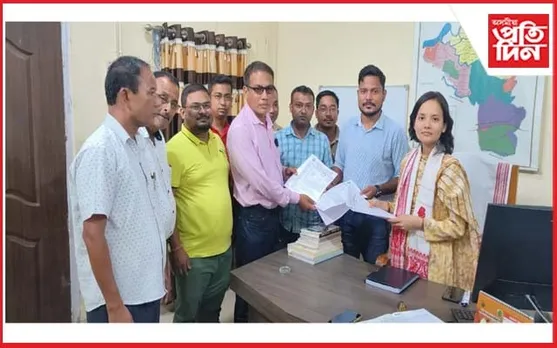 নতুন পেঞ্চন নীতি বাতিলৰ দাবীৰে মুখ্যমন্ত্ৰী আৰু প্ৰধানমন্ত্ৰী লৈ স্মাৰক পত্ৰ প্ৰেৰণ