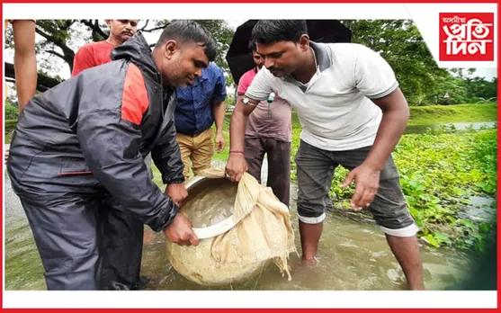 মুকলি পানীত মাছৰ পোনা মেলা কাৰ্যসূচীৰে পালন প্ৰতিষ্ঠা দিৱস...